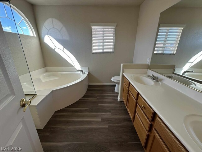 Building Photo - 10679 Timber Stand St