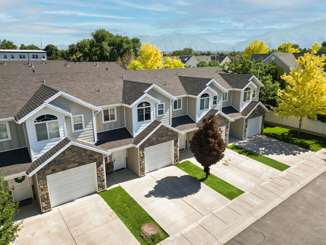 Building Photo - Angels Landing Townhomes