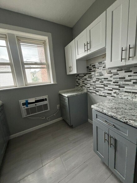 372-374 S 20th St 7 - 376 S 20th St