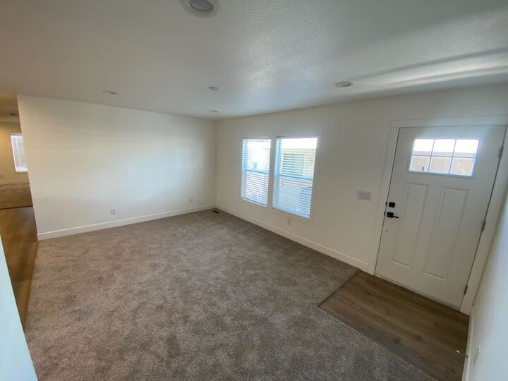 Building Photo - 2060 N Center St