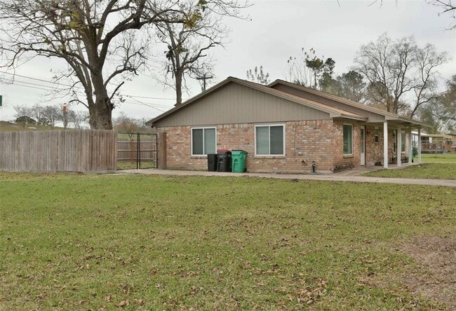 Building Photo - 904 Mabry St