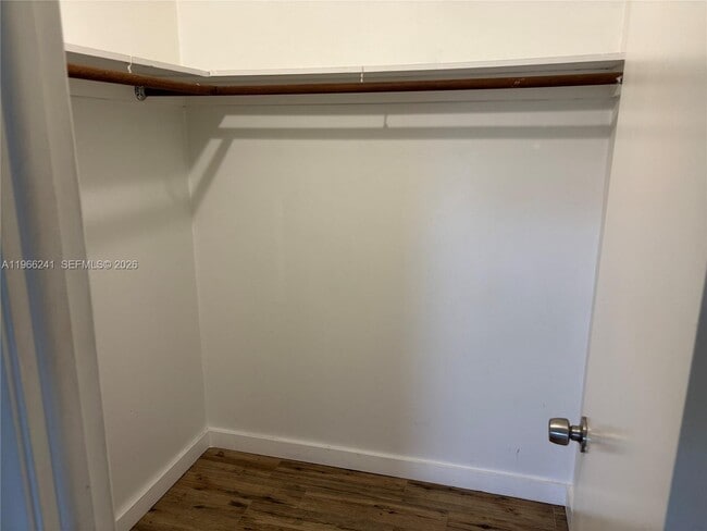 Building Photo - 1701 Washington St