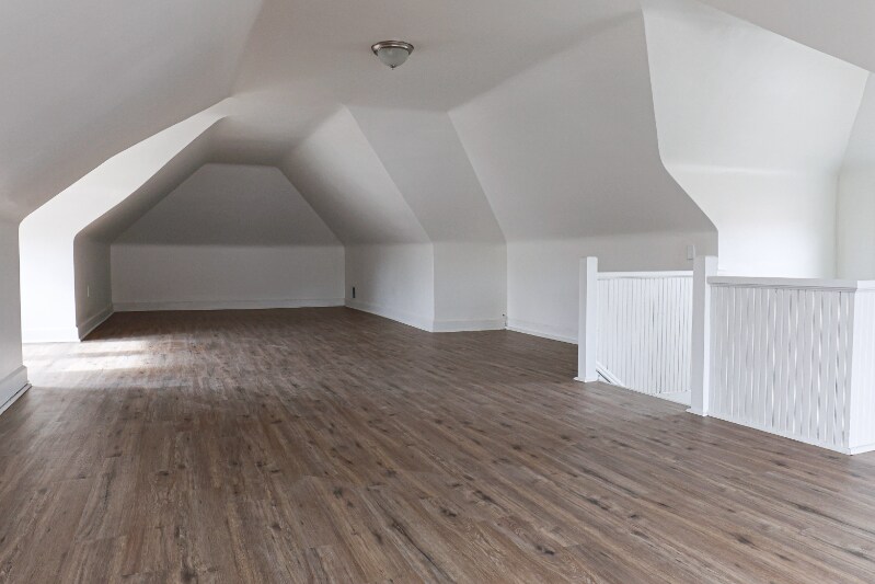 Building Photo - 1301 8th Ave