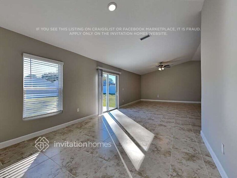 Building Photo - 719 Merrimac St SE