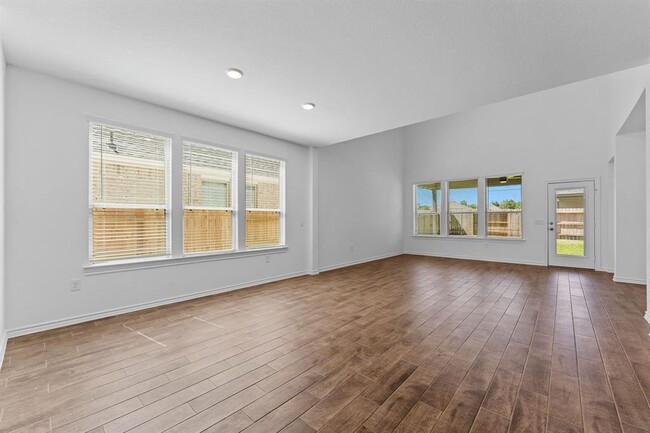 Building Photo - 14377 Cedar Shadow Dr