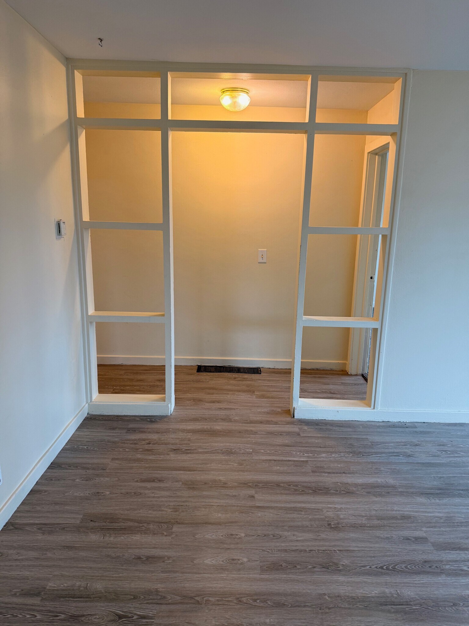 Building Photo - 64 Albany St