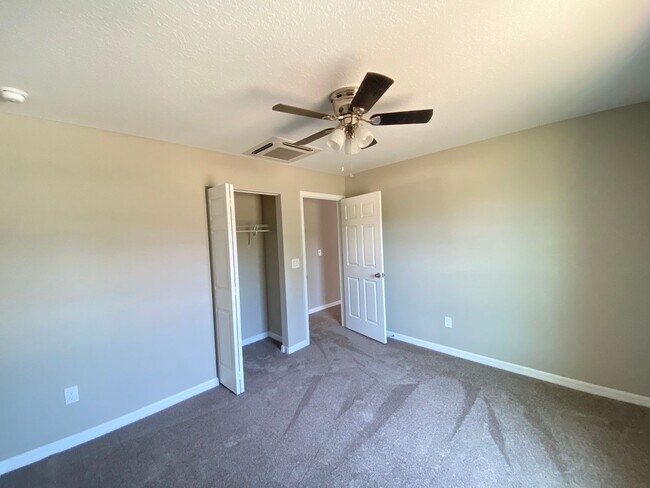 Building Photo - NEW CONSTRUCTION - Desirable SW Ocala Neighborhood 3/2/2 *WON'T LAST*