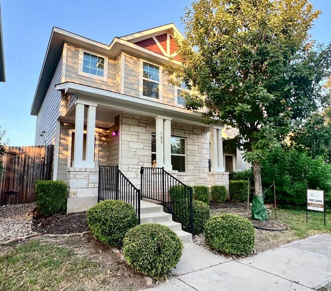 Primary Photo - Off I-35 in San Marcos! $300 Move-In Credit!