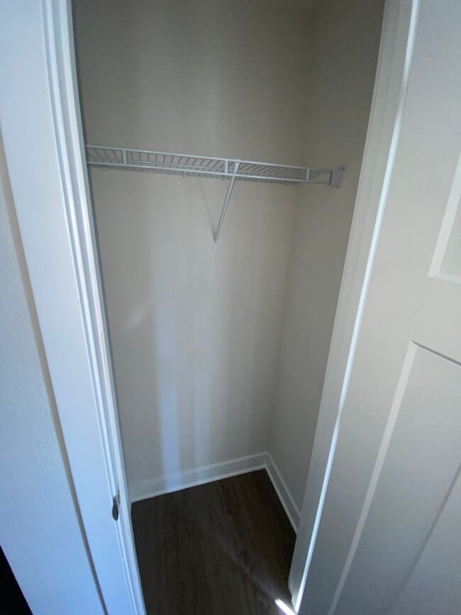 Building Photo - Edge at Azalea