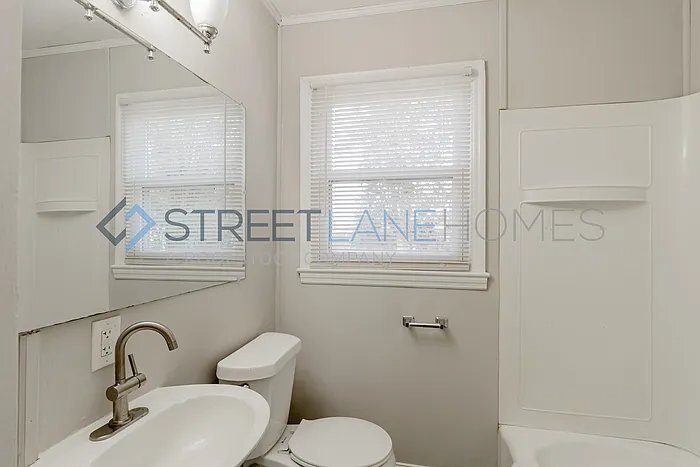 Building Photo - 209 Peachtree Cir