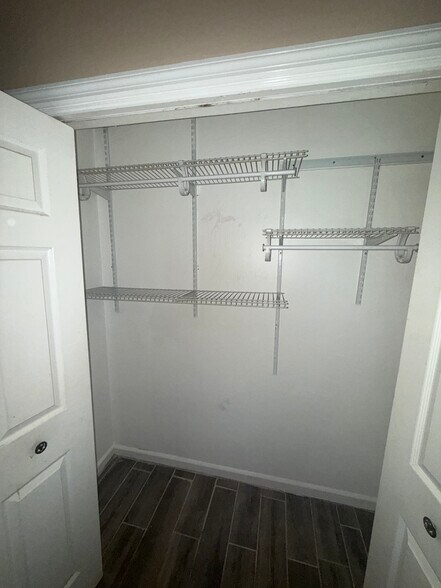 Building Photo - 606 Ridge Creek Dr