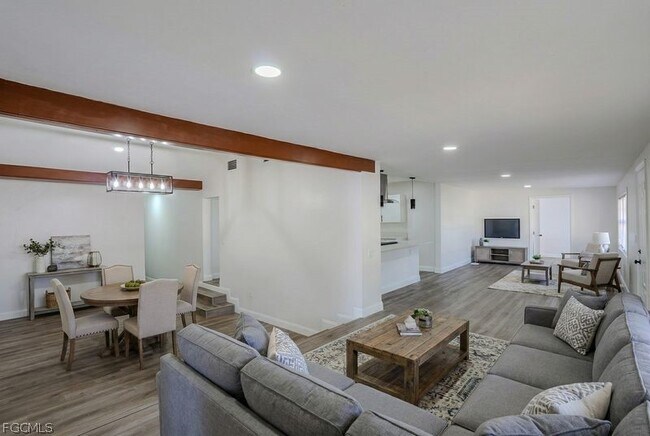 Building Photo - 599 Carolina Ave