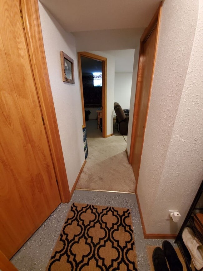 Building Photo - 1106 E Ave C