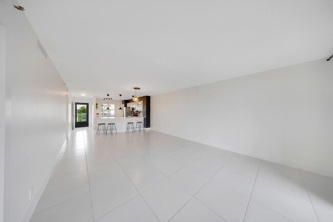 Building Photo - 2217 Cypress Island Dr