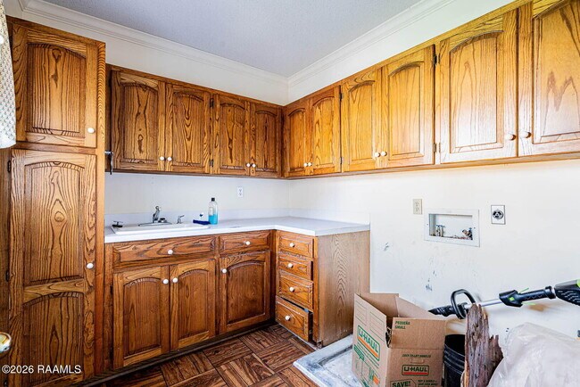 Building Photo - 110 Rimwood Ave