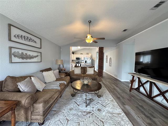 Building Photo - 10264 Sunset View Dr