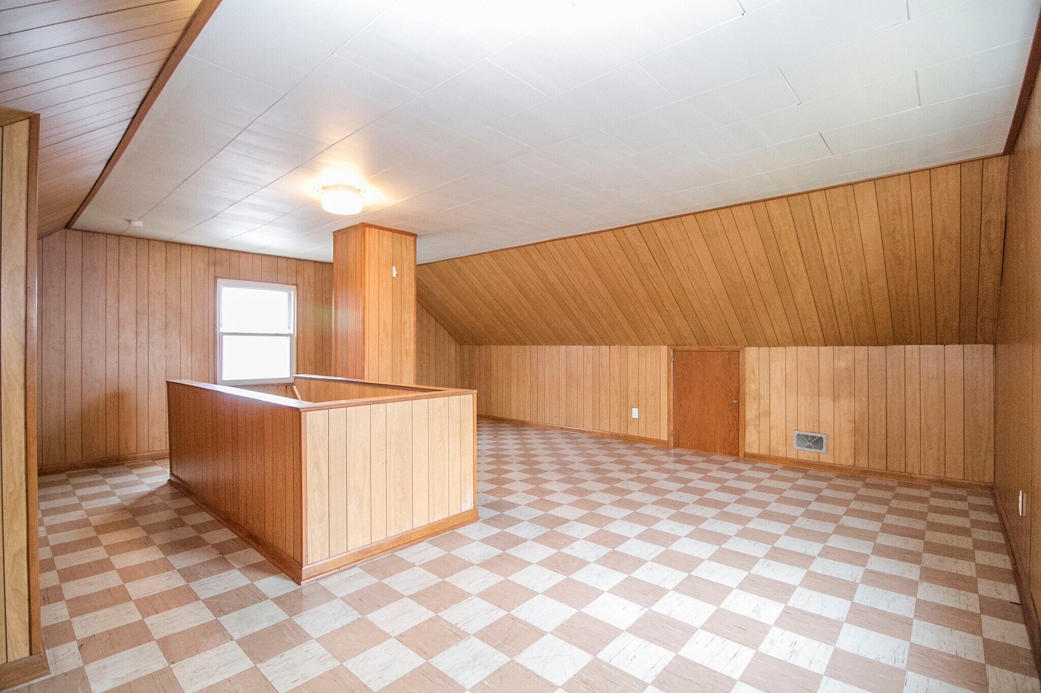 Building Photo - 25 Willamont Rd