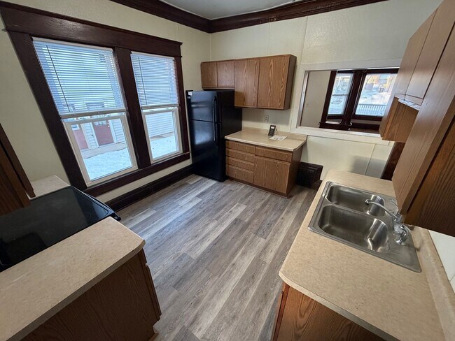 Building Photo - 509 High Ave