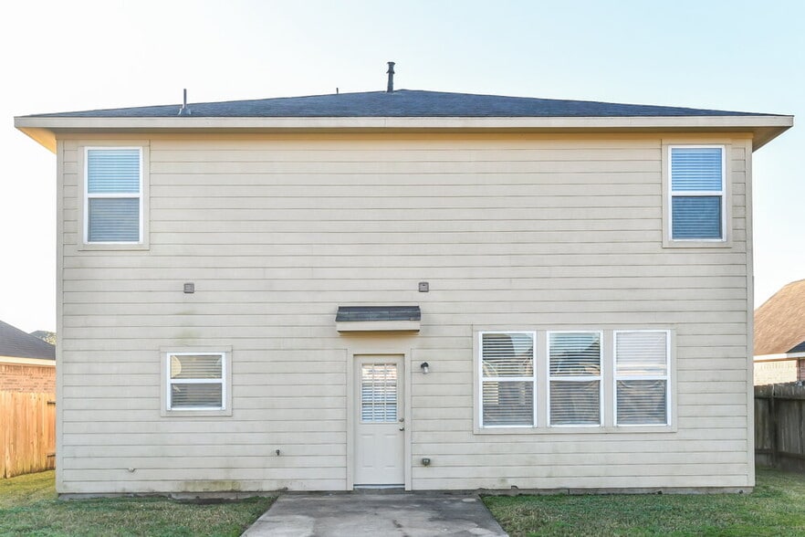 Building Photo - 1006 Blair Field Ln