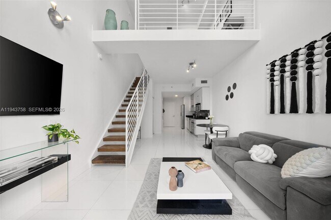 Building Photo - 60 SW 13th St