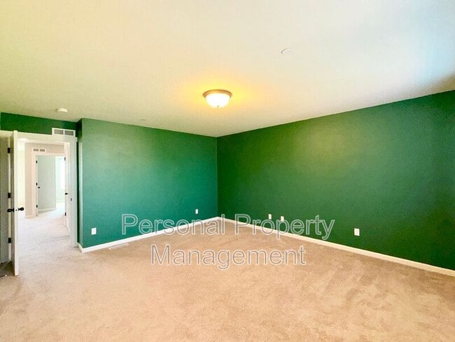 Building Photo - 3623 NE Sitka Dr