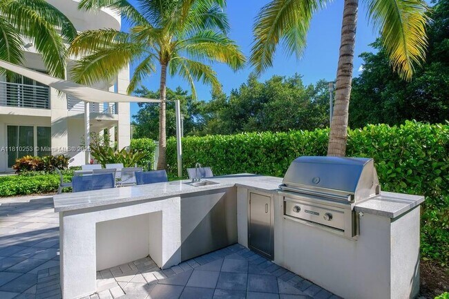 Building Photo - 5500 N Military Trl