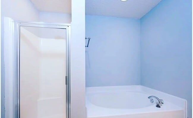 Building Photo - 21565 Palmer Ct