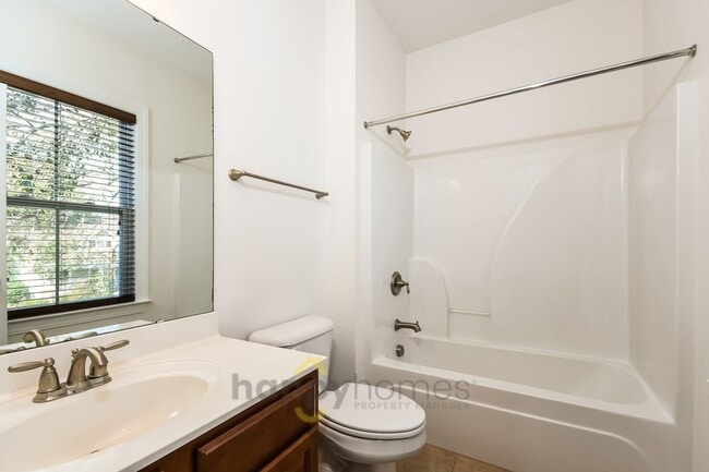 Building Photo - Modern 2x2.5 Living in the Heart of Park Circle