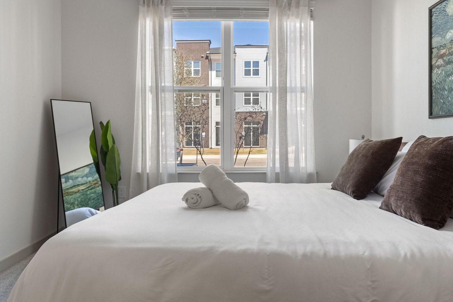 Building Photo - 1301 Leah Ave