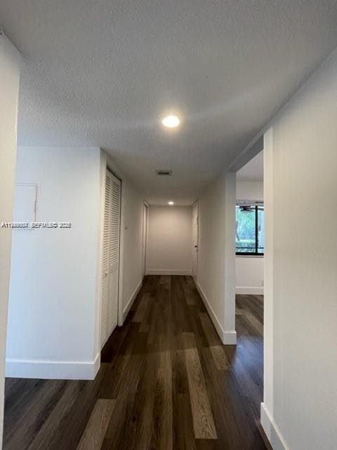 Building Photo - 321 Lakeview Dr