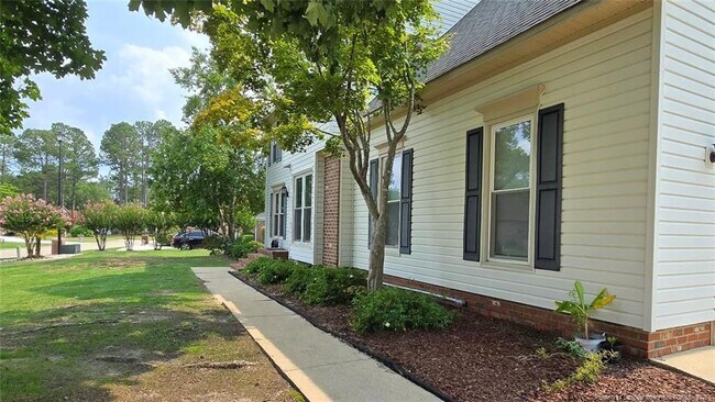 Building Photo - 4488 Penhurst Ct