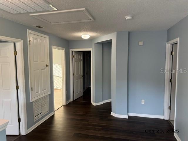 Building Photo - 413 Country Cottage Ln