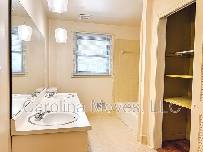 Building Photo - 609 Jacobs Rd