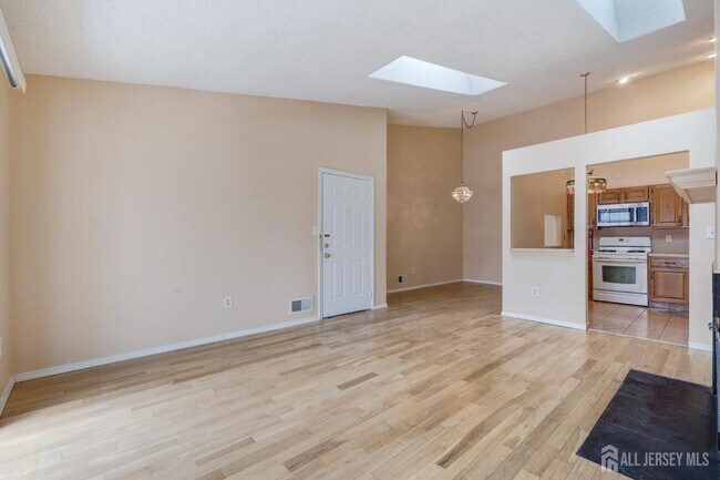 Building Photo - 318 Wimbeldon Ct