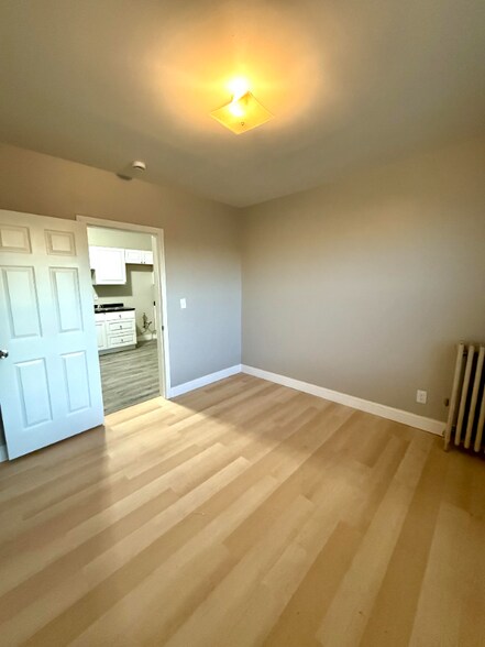 Building Photo - 9 Dorothy St