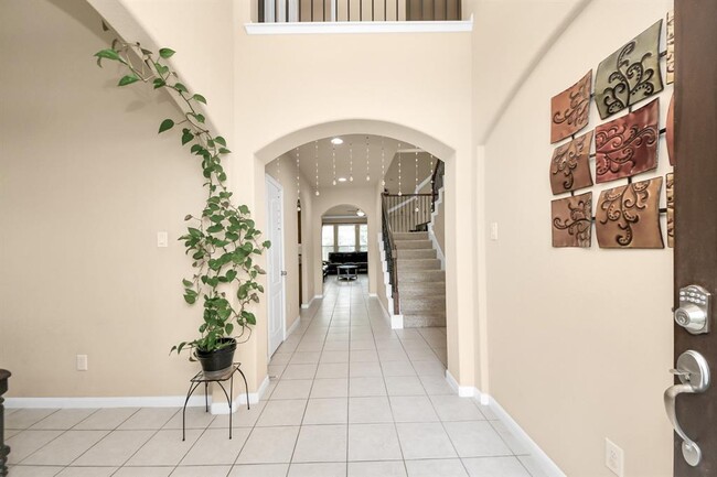 Building Photo - 28523 Pleasant Forest Dr