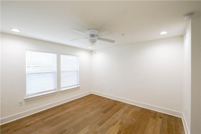 Building Photo - 8 Bedrooms 8 Baths Pre-leasing Now for 202...