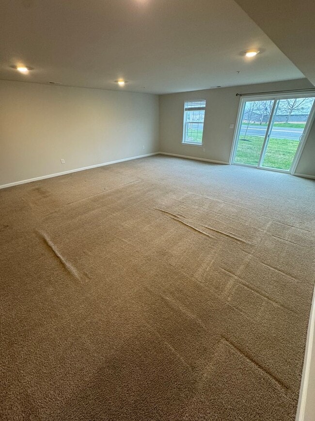 Building Photo - THREE BEDROOM NEW CONSTRUCTION PARKLAND SCHOOLS Townhome