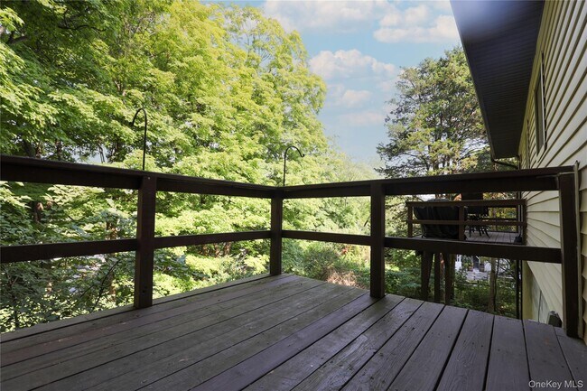 Building Photo - 259 Village Ct