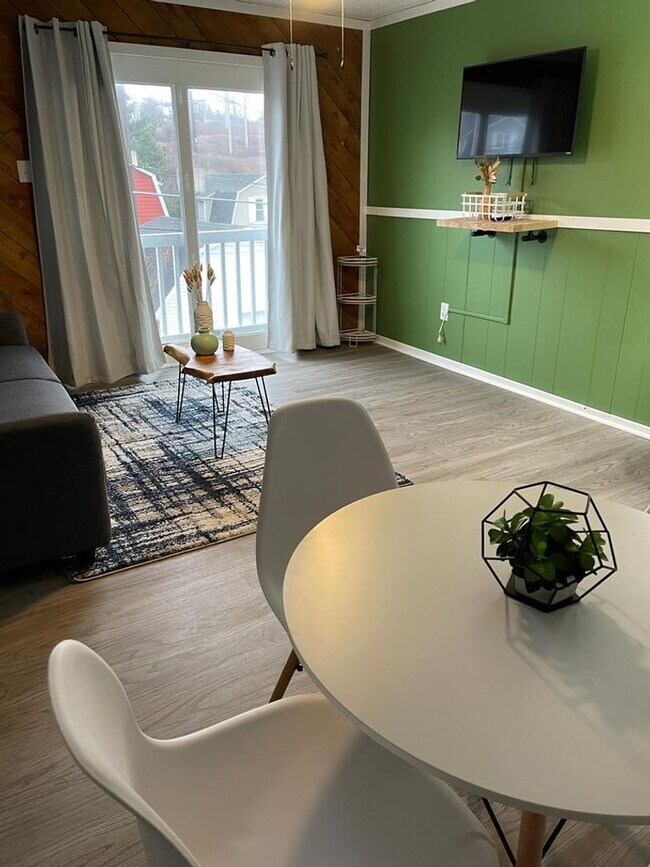 Building Photo - 127 Clearfield St