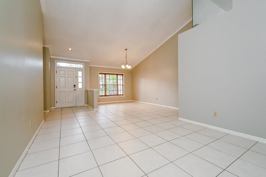 Building Photo - 2714 Mock Orange Ct