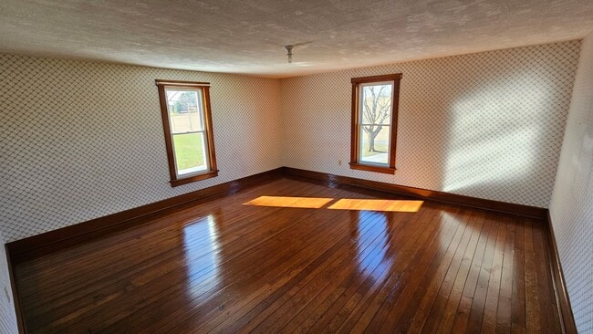 Building Photo - Country Living in This 4 Bedroom Farmhouse!