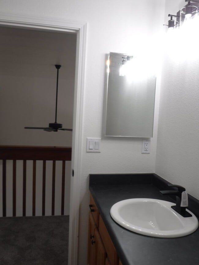 Building Photo - 826 Cally Ct
