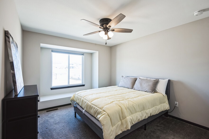 Building Photo - 402 Dawson Dr