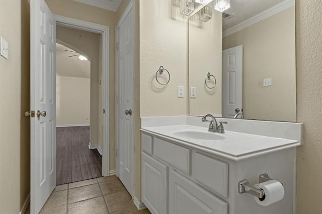 Building Photo - 4517 Creekside Dr