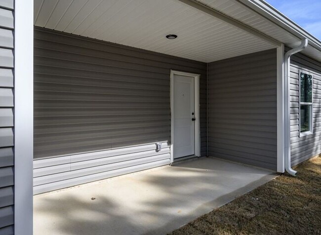 Building Photo - $1775! 3 bed/2 bath Hueytown home! Tour now!