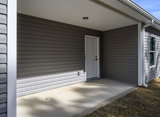 Building Photo - Don't miss this new construction 3 bed/2 bath Hueytown home! Coming Early March!