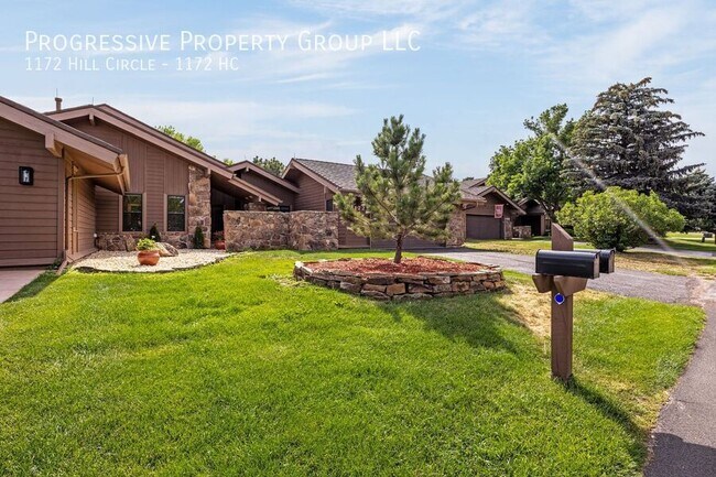 Building Photo - 1172 Hill Cir