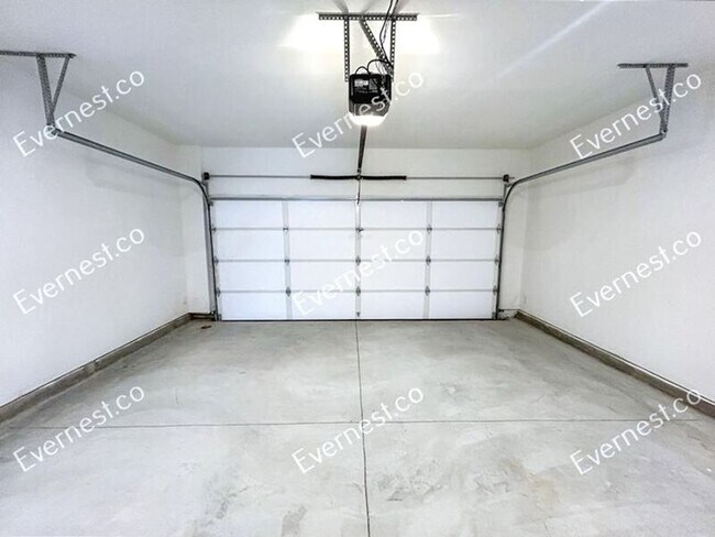 Building Photo - 2671 Whistler Wy NE