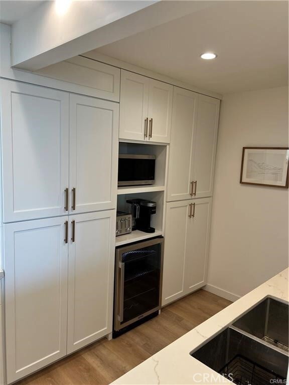 Building Photo - 723 Palisades Beach Rd